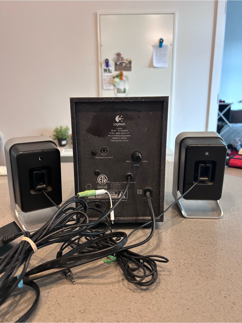 Logitech Black 2.1 Speaker System with Subwoofer - Compact Desktop Audio - Picture 4 of 4